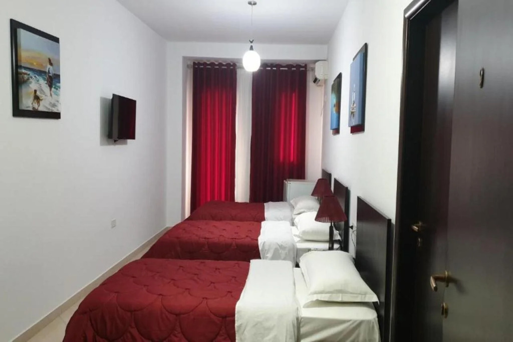 Haris Hotel & Suites