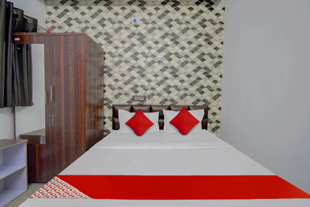 Hotel O ALISHA LODGE