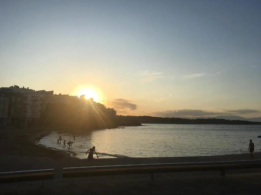 2 bedroom apartment in the old town, close to the beach