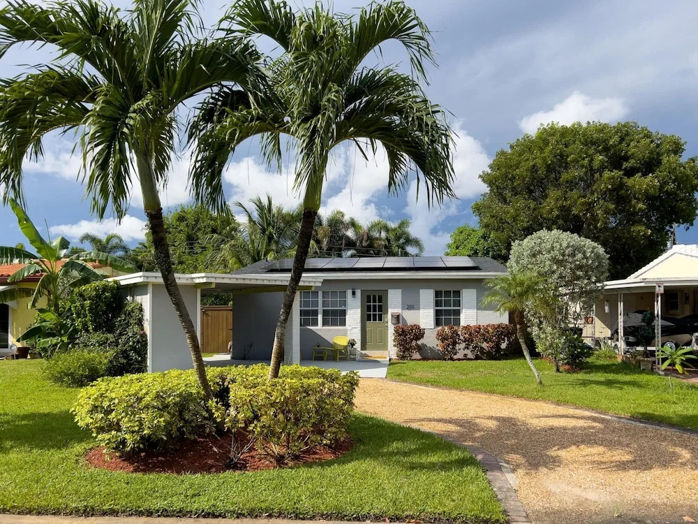 Casa Limon - Saltwater Pool and 10 min to Beach