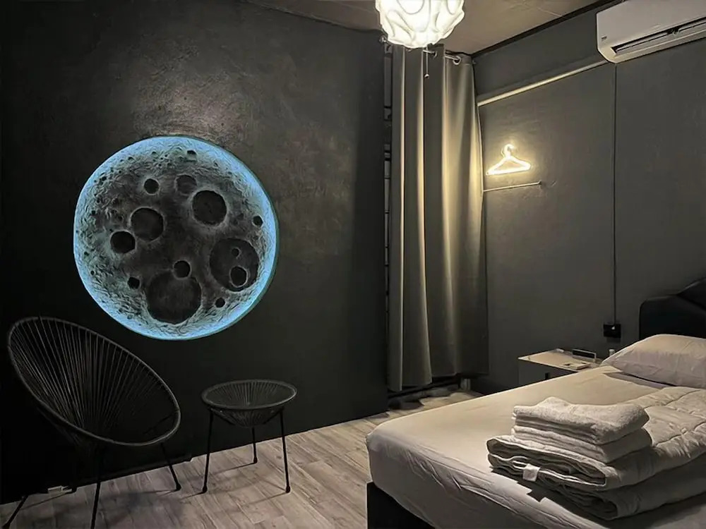 Doctor Alien Hostel