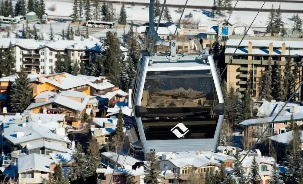 Vail Village 3 Bedroom Condo At The Covered Bridge - Pool, Hot Tub & More