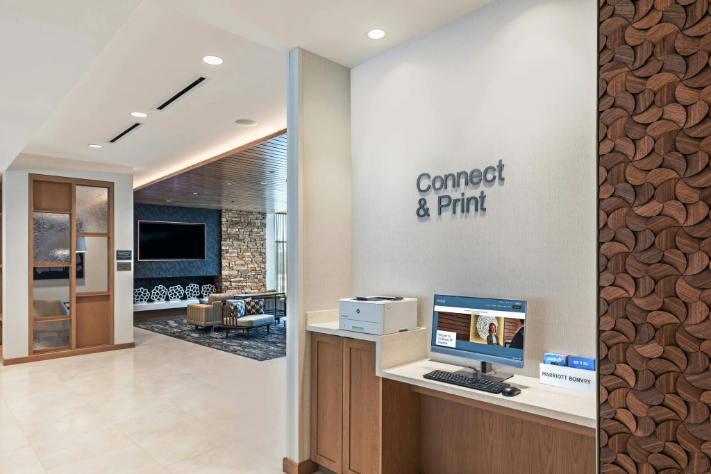 Fairfield Inn & Suites Houston Memorial City Area