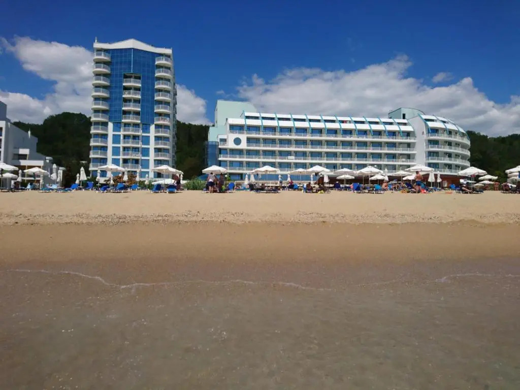 Berlin Golden Beach Studio