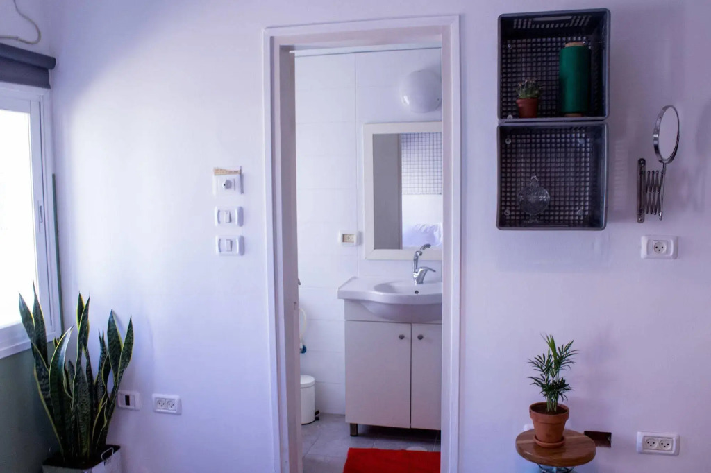 Renas House Smart Hotel