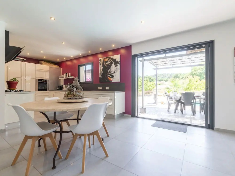 Serene Villa in Saint-Victor-la-Coste with Private Pool