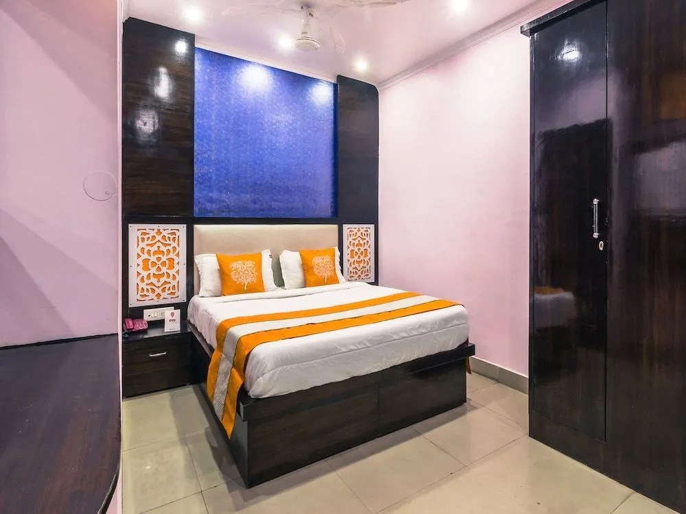 OYO 2558 Hotel R K Residency
