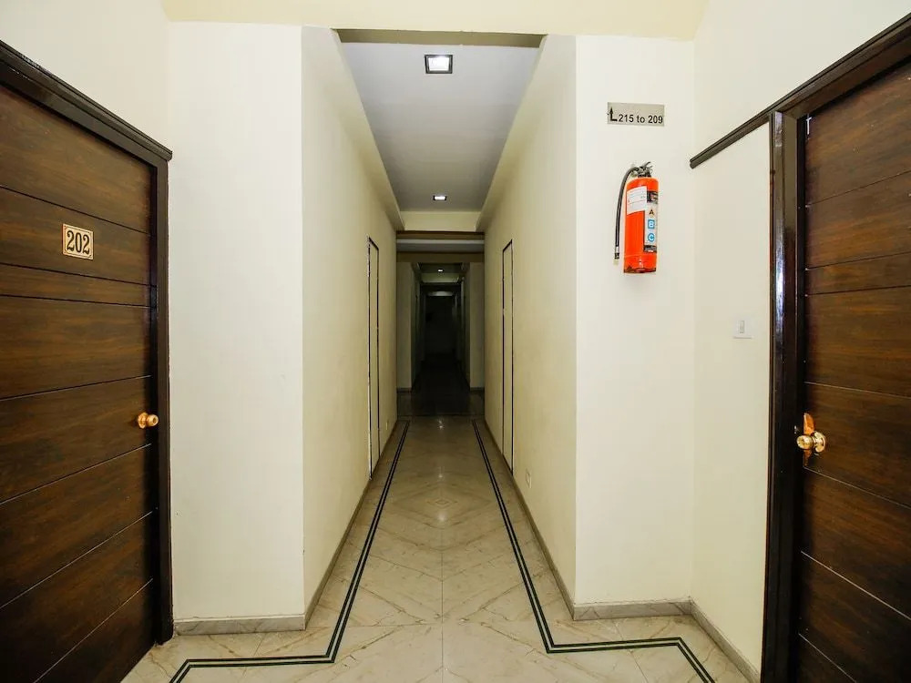 OYO 24266 Hotel Gazebo