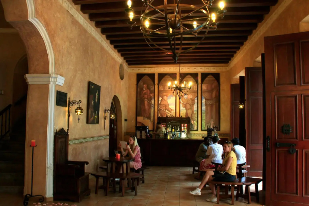 Hotel Los Frailes