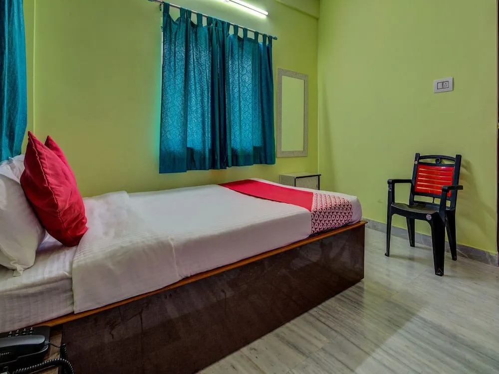 OYO Flagship 13777 VIP Palace