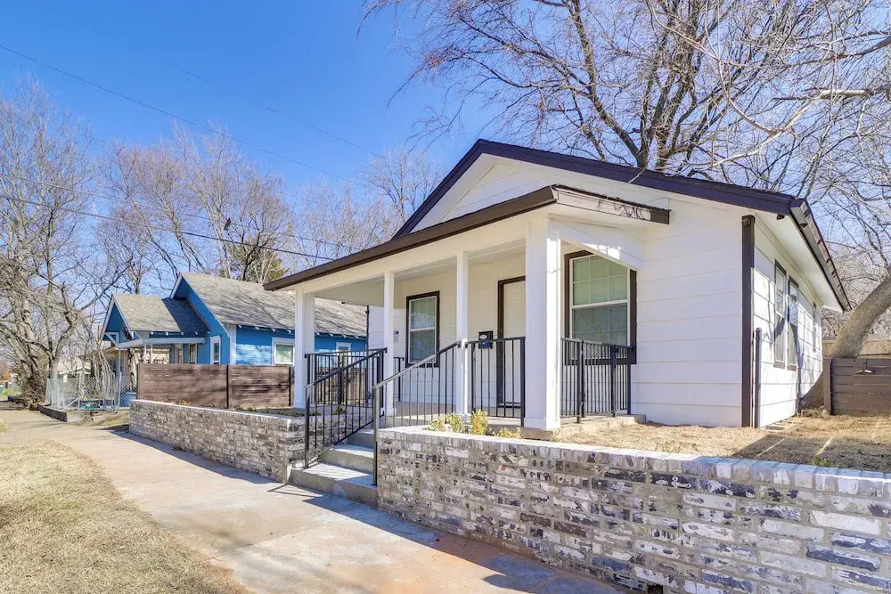 Convenient Tulsa Home - 2 Mi to Downtown