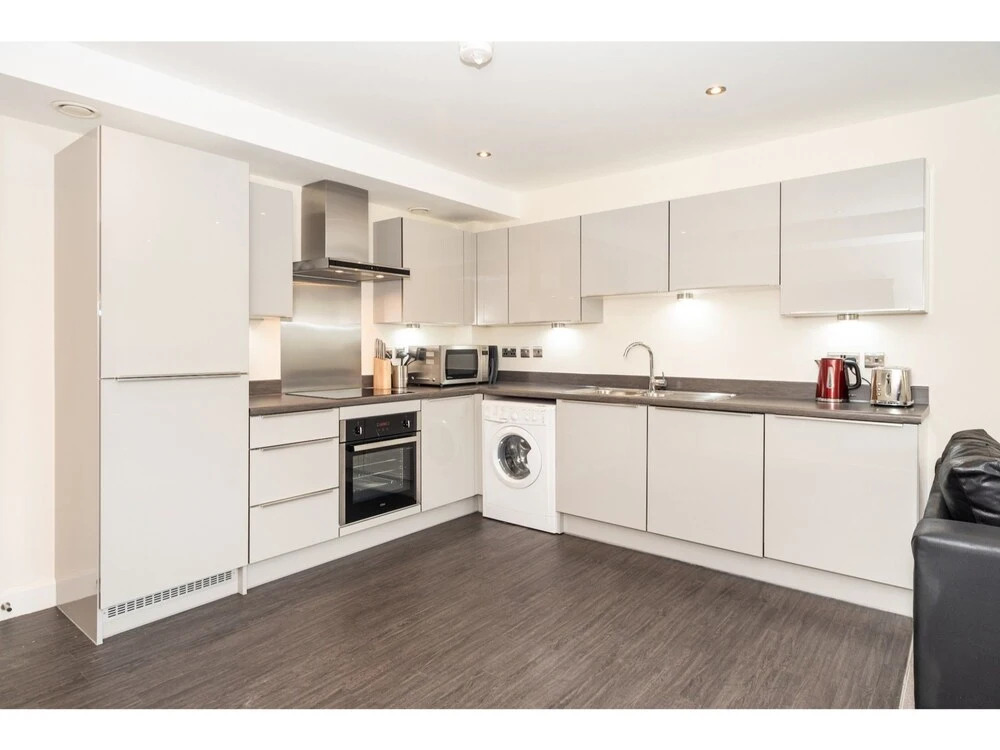Luxury, Modern Apartment in York, Sleeps 4