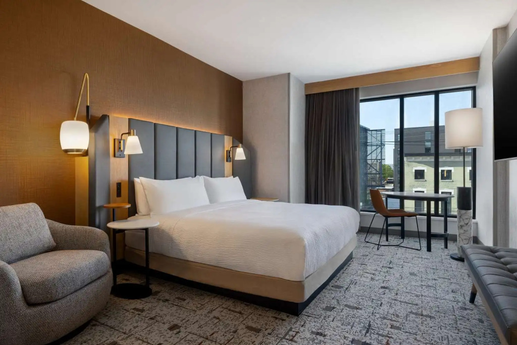 Tempo By Hilton Louisville Downtown Nulu