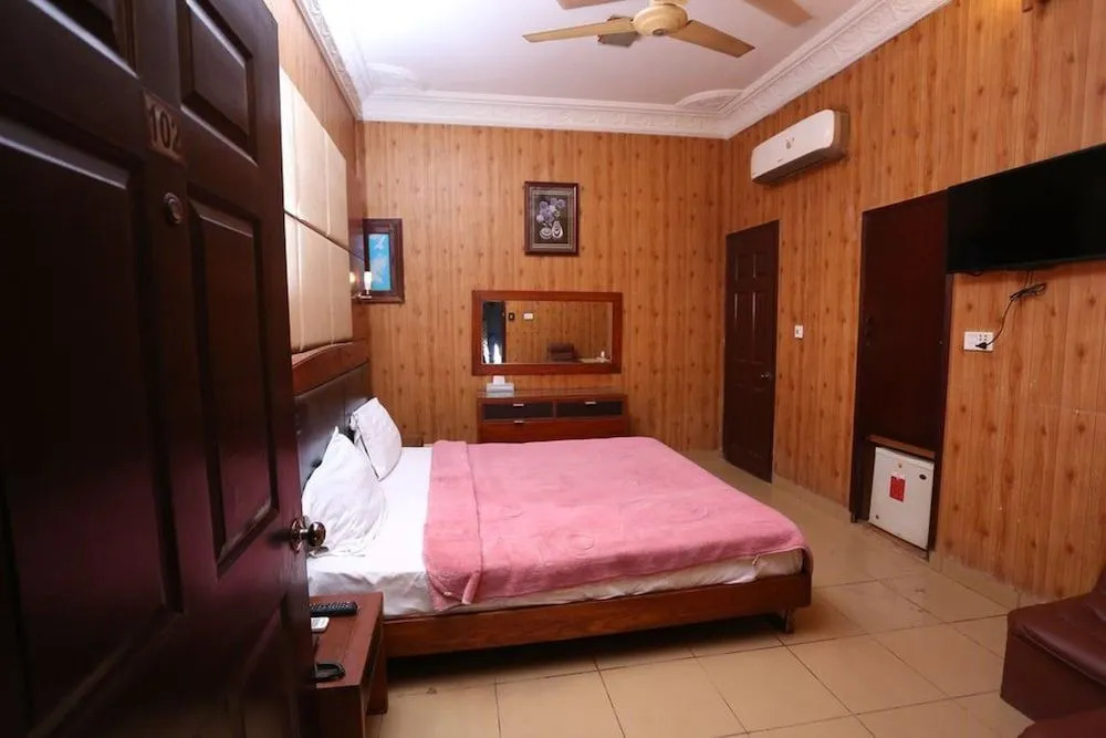 Regine Inn