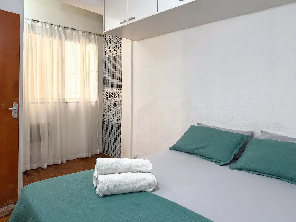 Spacious apartment on Copacabana beach