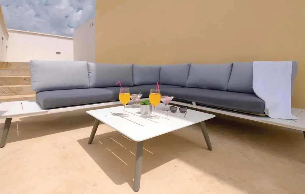 Beautiful Home in Nadin With 5 Bedrooms, Wifi and Outdoor Swimming Pool