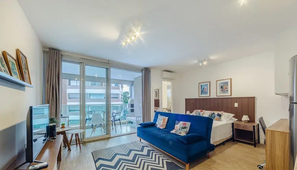 Apt With Balcony 750m From Batman Alley Pdm0208
