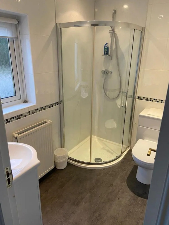 Ivy Cottage-Serviced accommodation