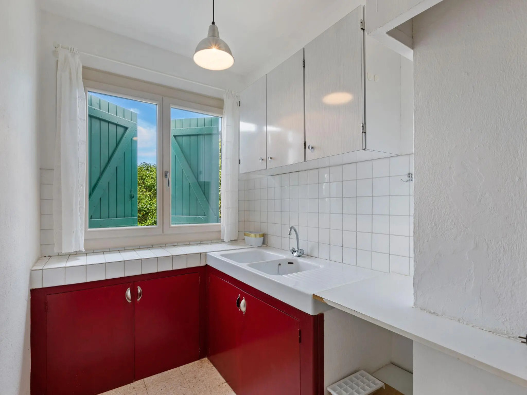 Beautiful Apartment in Mèze with Swimming Pool