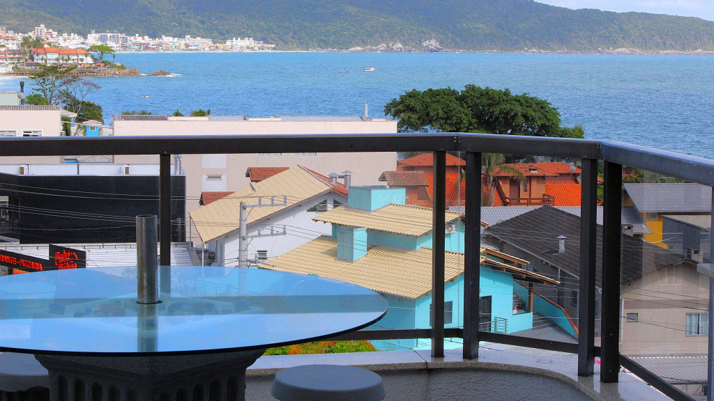 1027 - Cobertura para locação em Bombinhas com piscina - Residencial Baia Azul Apto 503 A