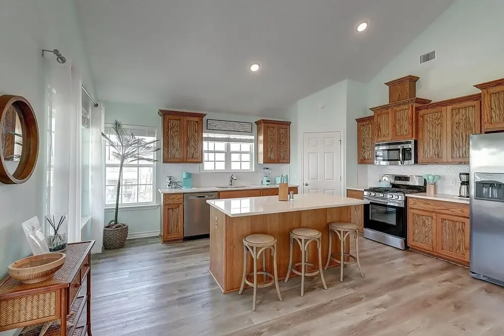 Pelican Paradise 3 Bedroom Home by Redawning