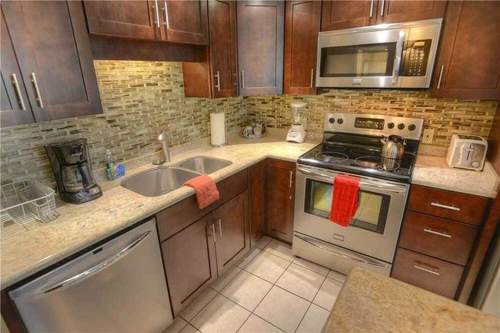 Maui Banyan H214 - One Bedroom Condo