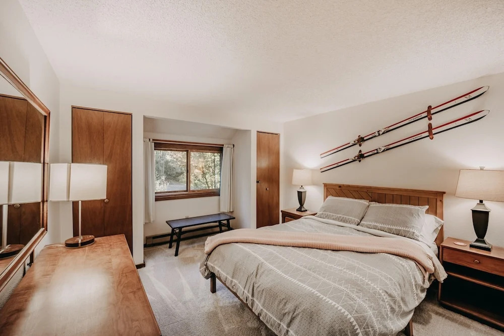 55sw - Fireplace - D/W - W/D - Wi-fi - Sleeps 4