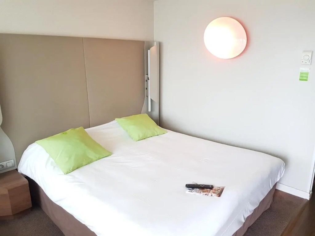 Pink Rainbow Hotel (TEST HOTEL)