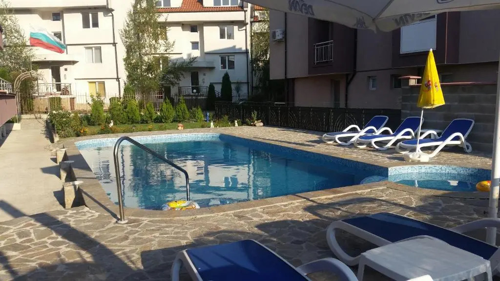 Dimitrov Apartments