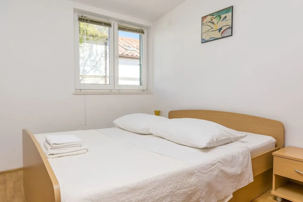 Apartment Mladen