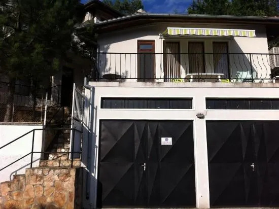 Villa Dechkoni