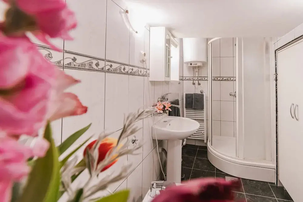 Arya apartment