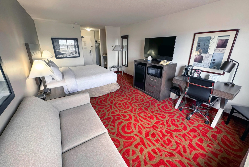 Ramada by Wyndham Sherwood Park