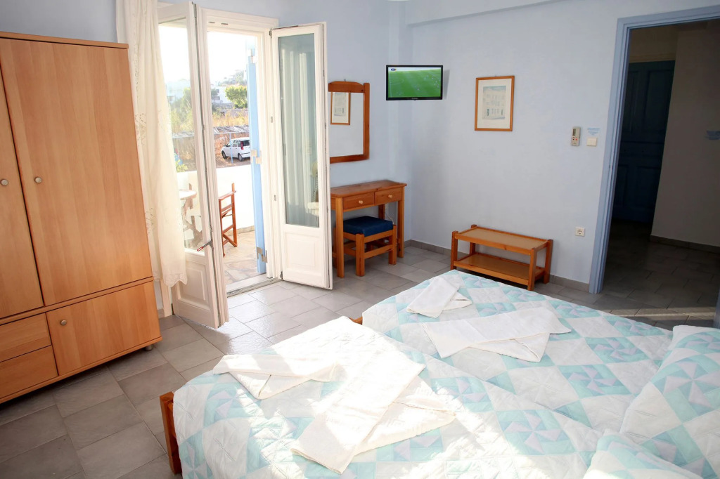 Agnadi Syros Beachfront Studios & Rooms
