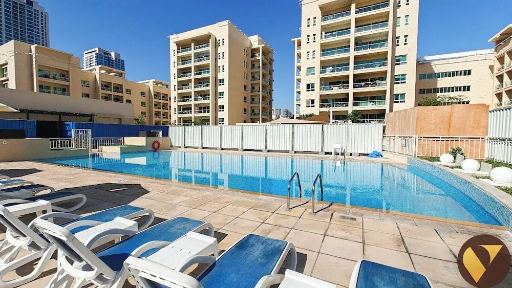 Vogue | Al Dhafrah 2 Greens near Mall of Emirates