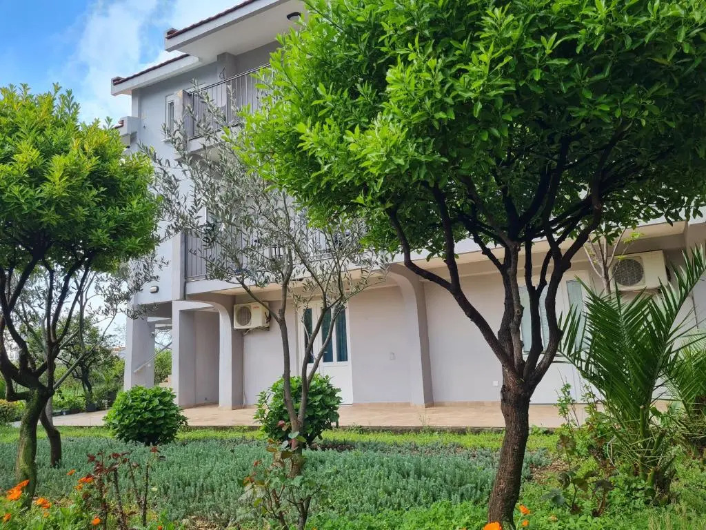 Apartments Macaso