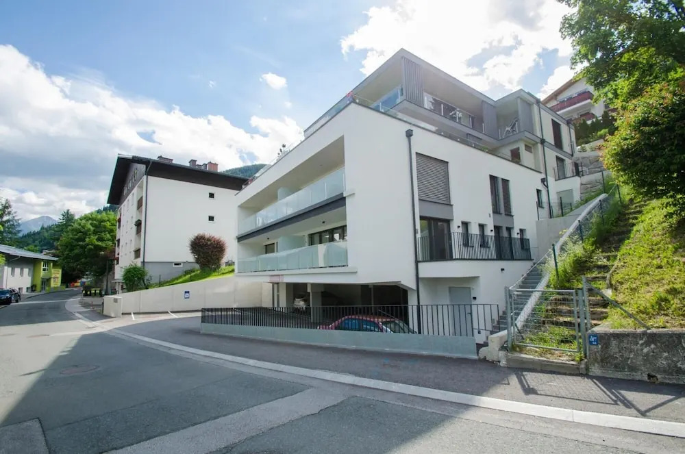 Superb Alpine Lodges Zell am See 4pax