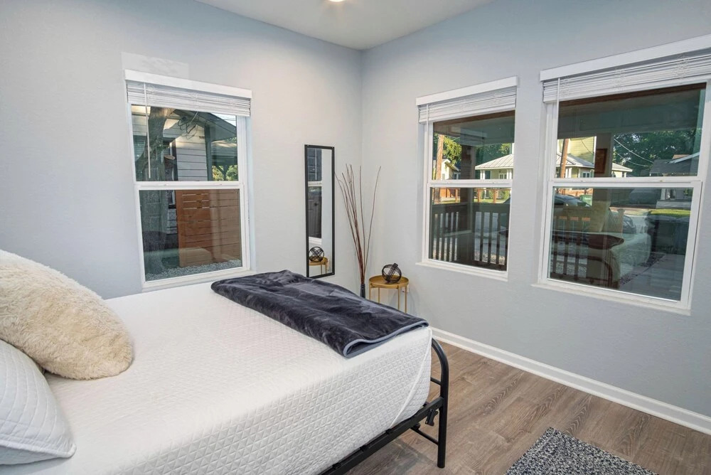 Don't Miss Dynamic 4br/2ba Near Jolly Riverwalk