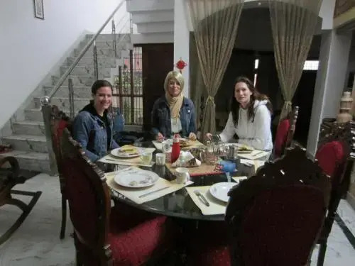 N.Homestay