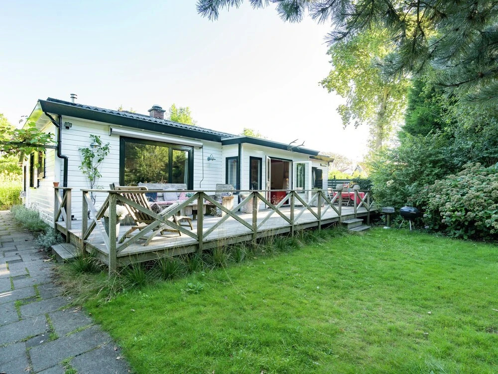 Sunny Cottage in Burgh-Haamstede Zealand with Garden