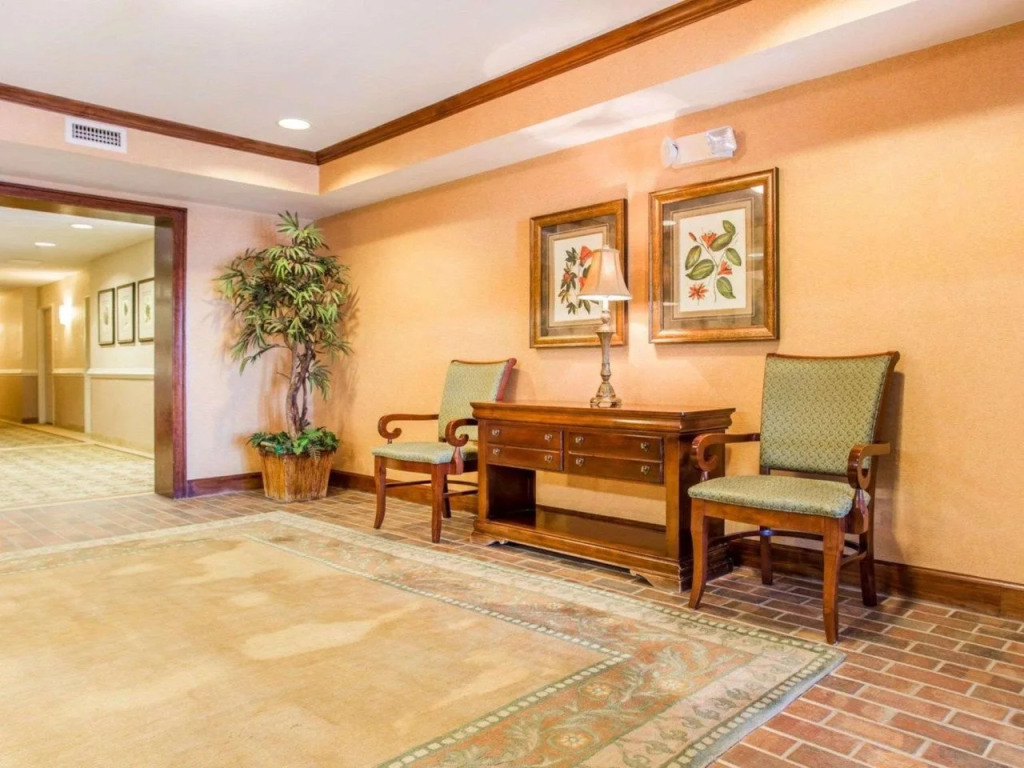 Suburban Extended Stay Hotel North - Ashley Phosphate