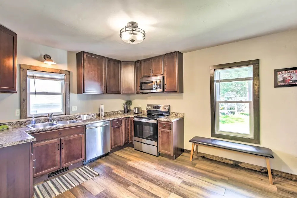 Appleton Abode Near Lake Winnebago & Downtown