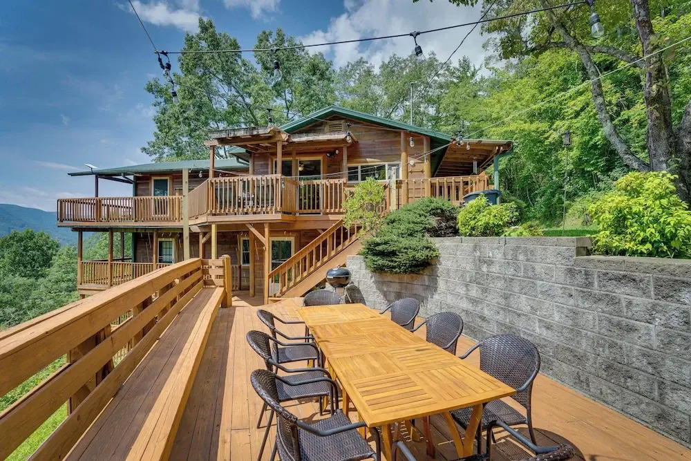 'skyview Retreat' Cabin w/ Mountain Views!