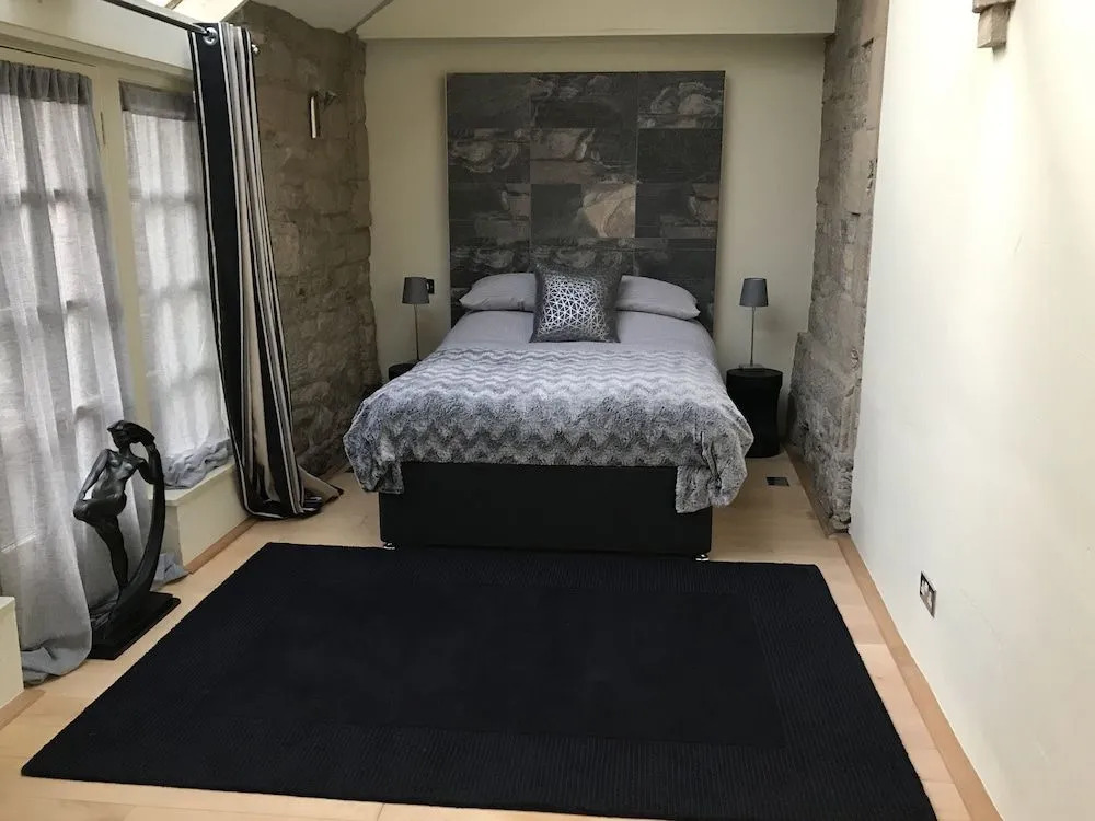 Hemples Lodge