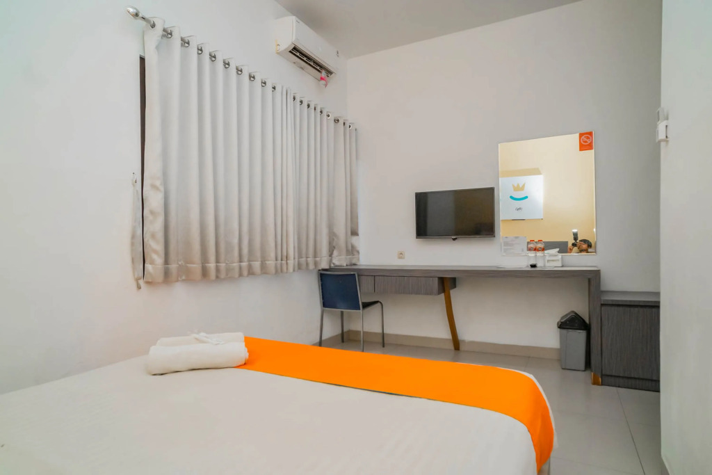 Sans Hotel Widarasari Cirebon