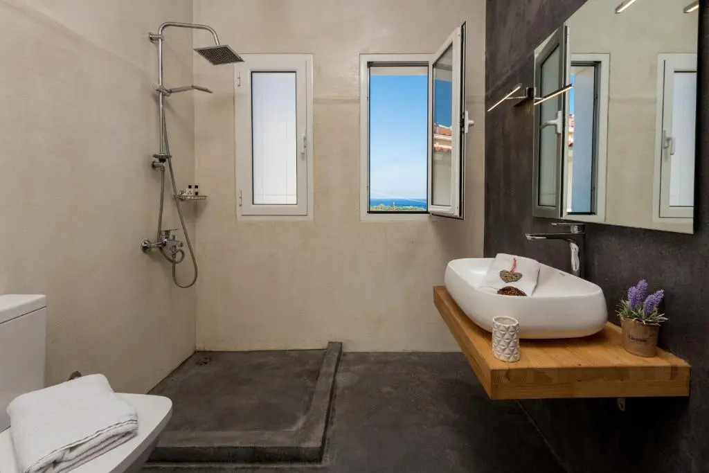 Astarte Villas - Asante 5 Bedroom Villa with Private Pool