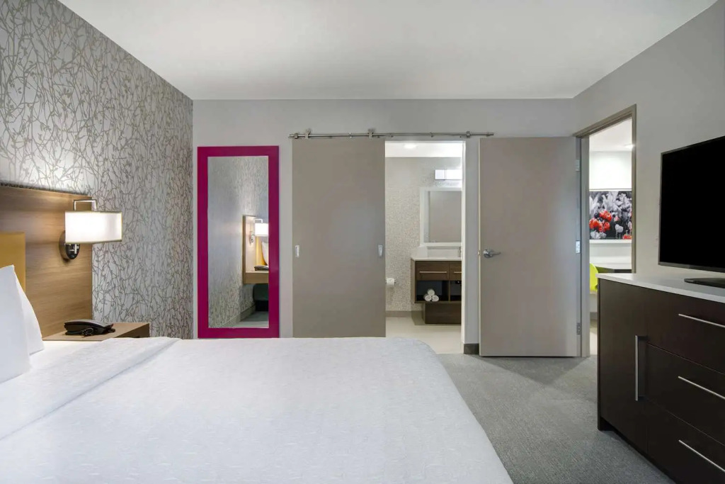 Home2 Suites By Hilton Grand Rapids Airport