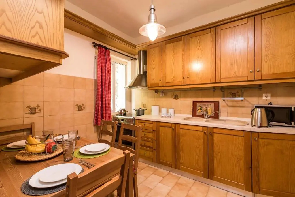 Ilia Old Town Apartment
