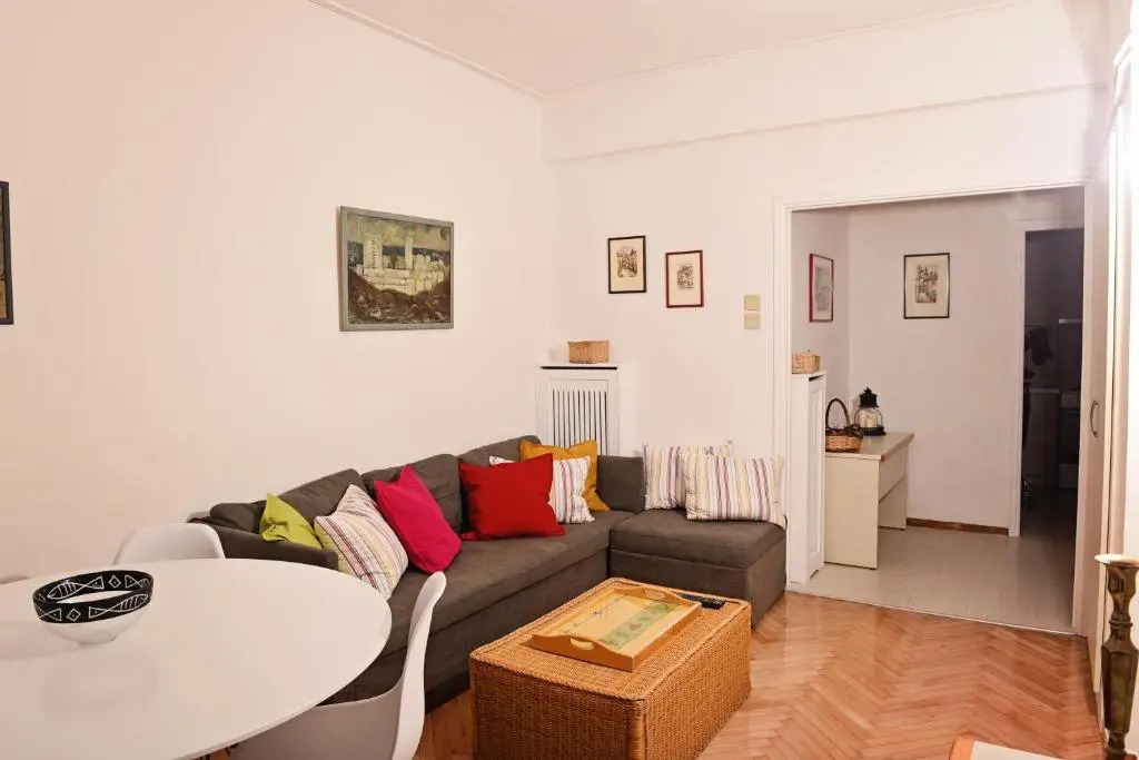 Apartment by the sea & the city
