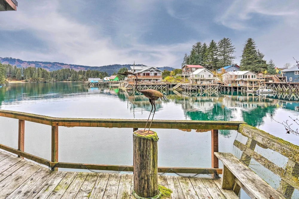 Serene Seldovia Cabin w/ Deck, Grill & Views!